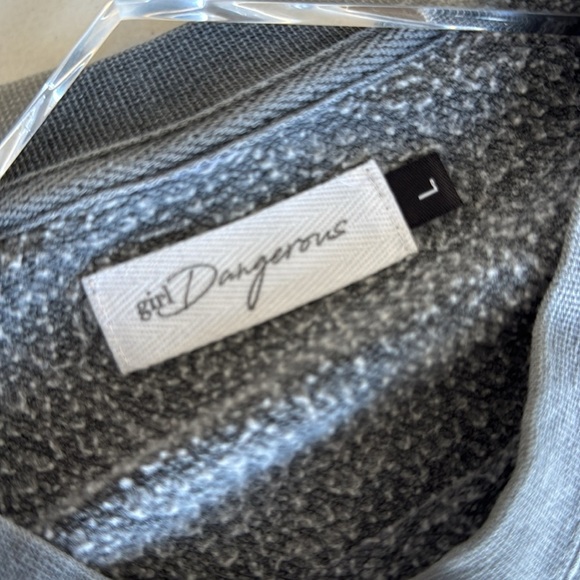 Girl Dangerous Rebel Girl Gray Sweatshirt Size Large - Picture 3 of 6